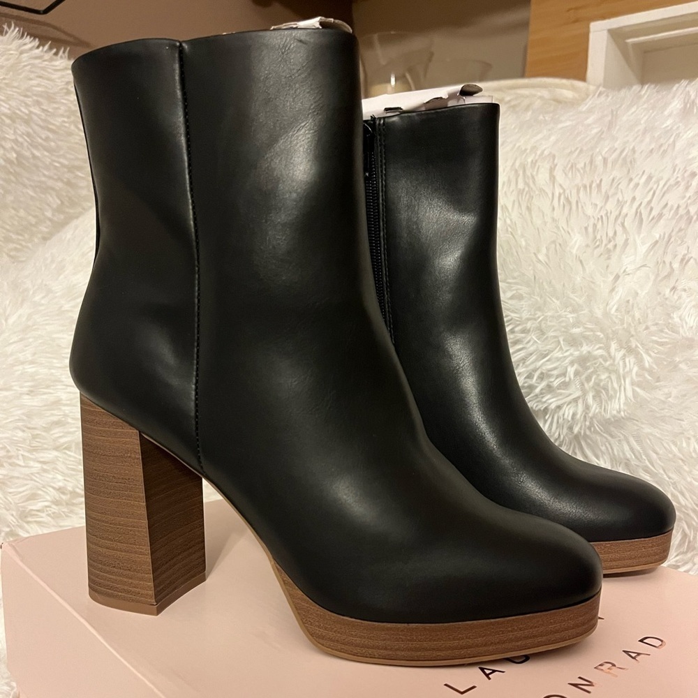 NWT Lauren Conrad Halima Stacked Heel Boots